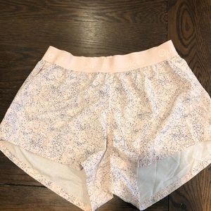 Outdoor voice relay shorts